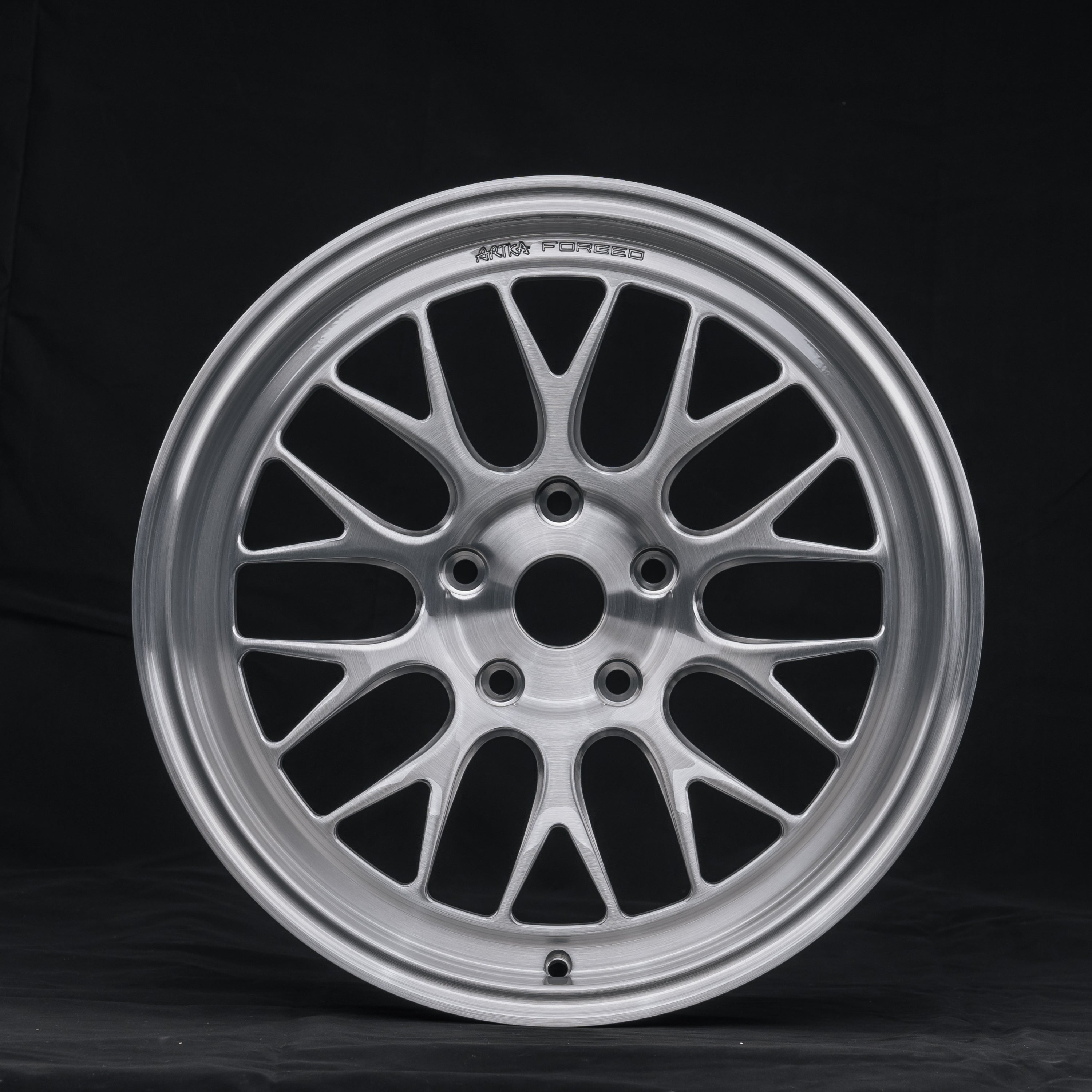 ARTKA AF-27 Forged – BMW G87 M2 – Crystal Silver Chrome Lip – 19"×10 ET12 / 20"×11 ET18 – In Stock